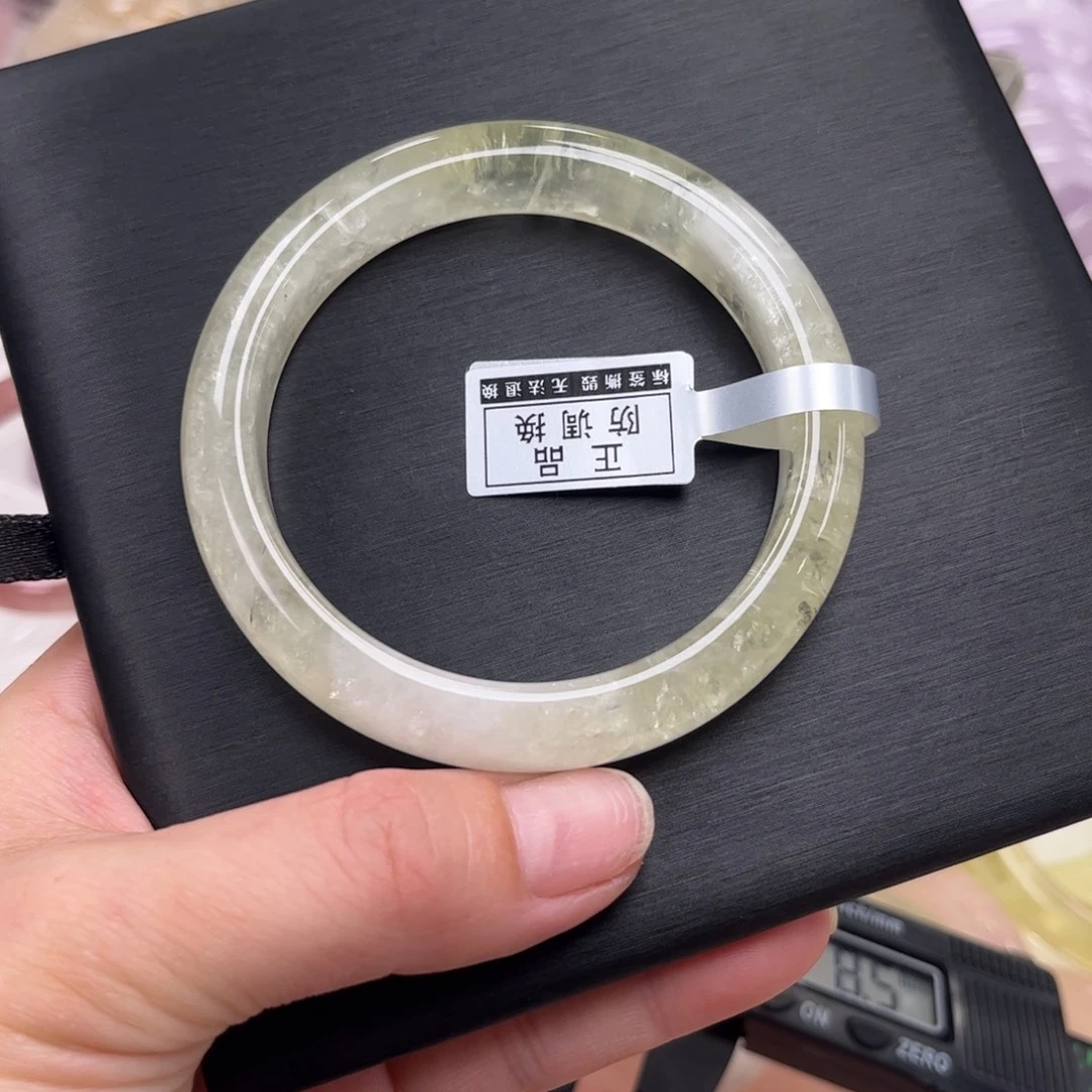 水晶手镯未镶嵌黄水晶56（有包容）
