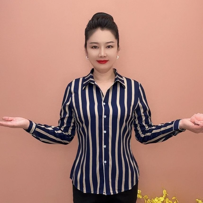 条纹妈妈衬衫长袖春秋季洋气气质时尚打底衬衣上衣