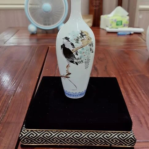 ****识瓷片景德镇市现代陶瓷工艺品