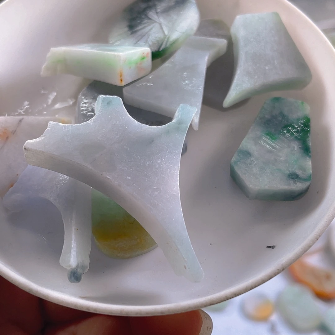 颈饰未镶嵌翡翠钓*