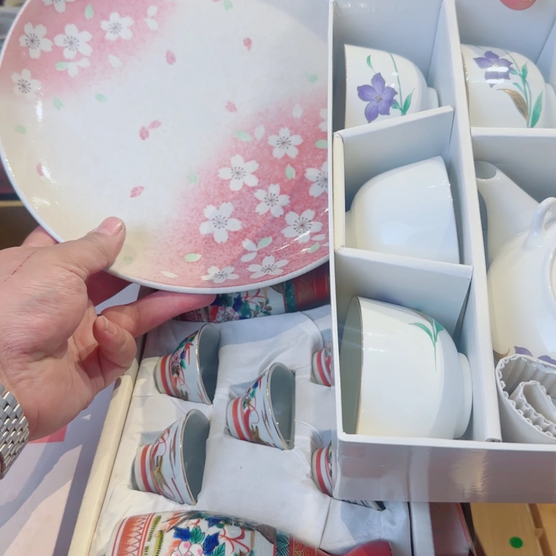 泡****瓷瓷器美术工艺品