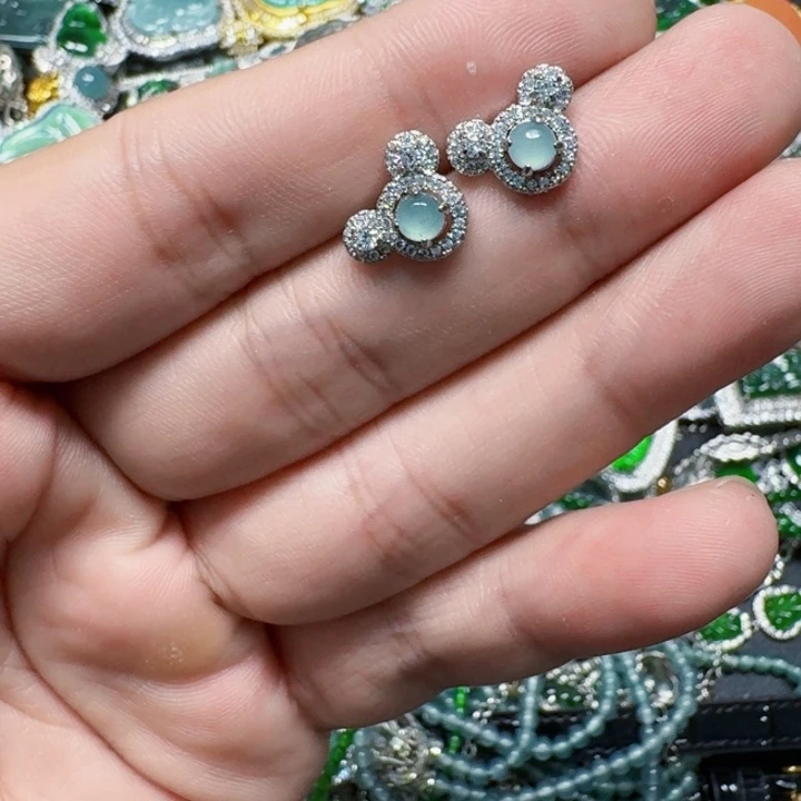 翡翠未镶嵌颈饰天然A货翡翠放漏