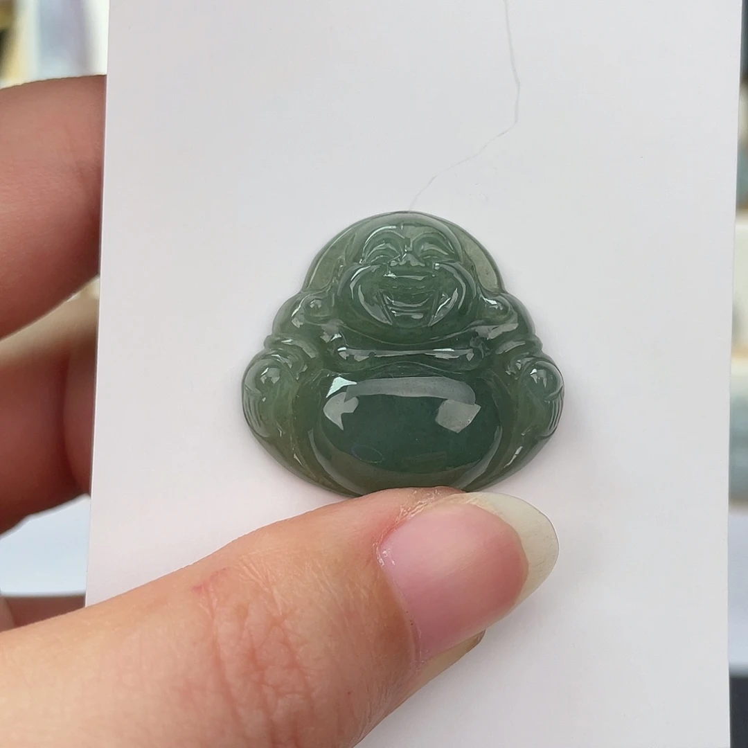 翡翠未镶嵌颈饰佛公