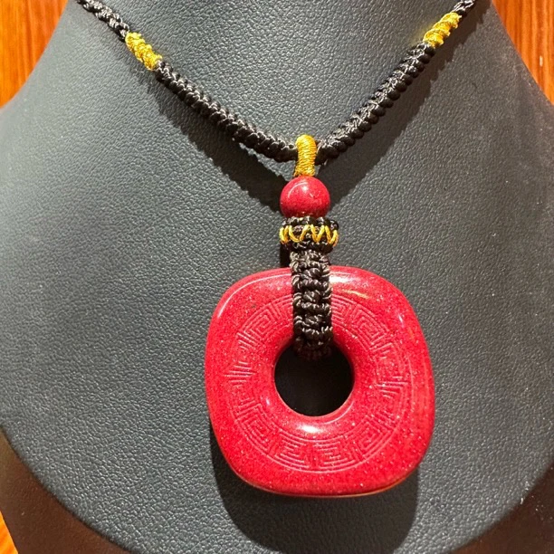 含辰砂工艺品朱砂红晶砂四方吉祥平安扣