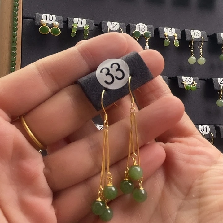 今***年和田玉银S925镀金镶嵌耳饰