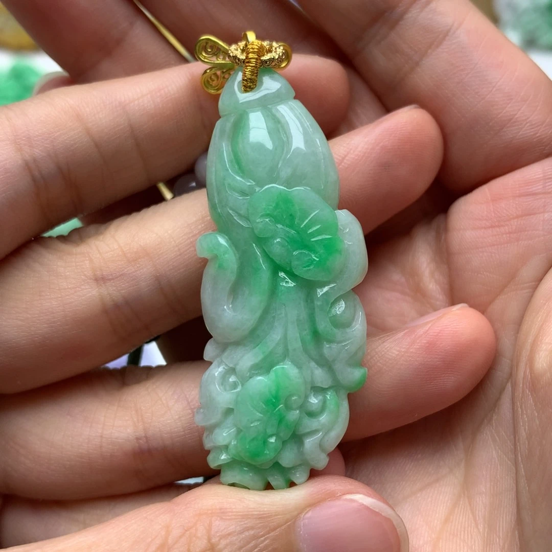 翡翠未镶嵌颈饰正翡翠