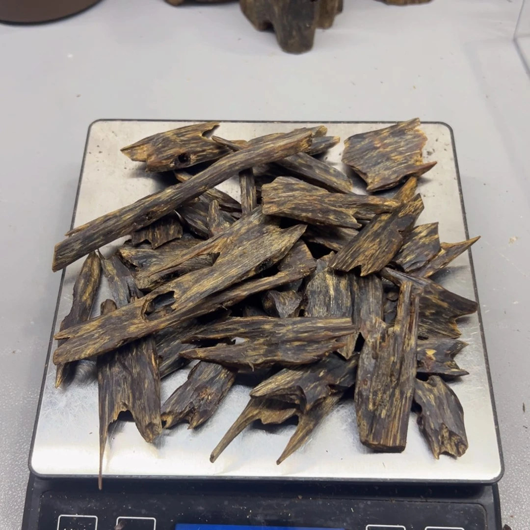 沉香沉香碎屑太**家沉水呕油100克原材料