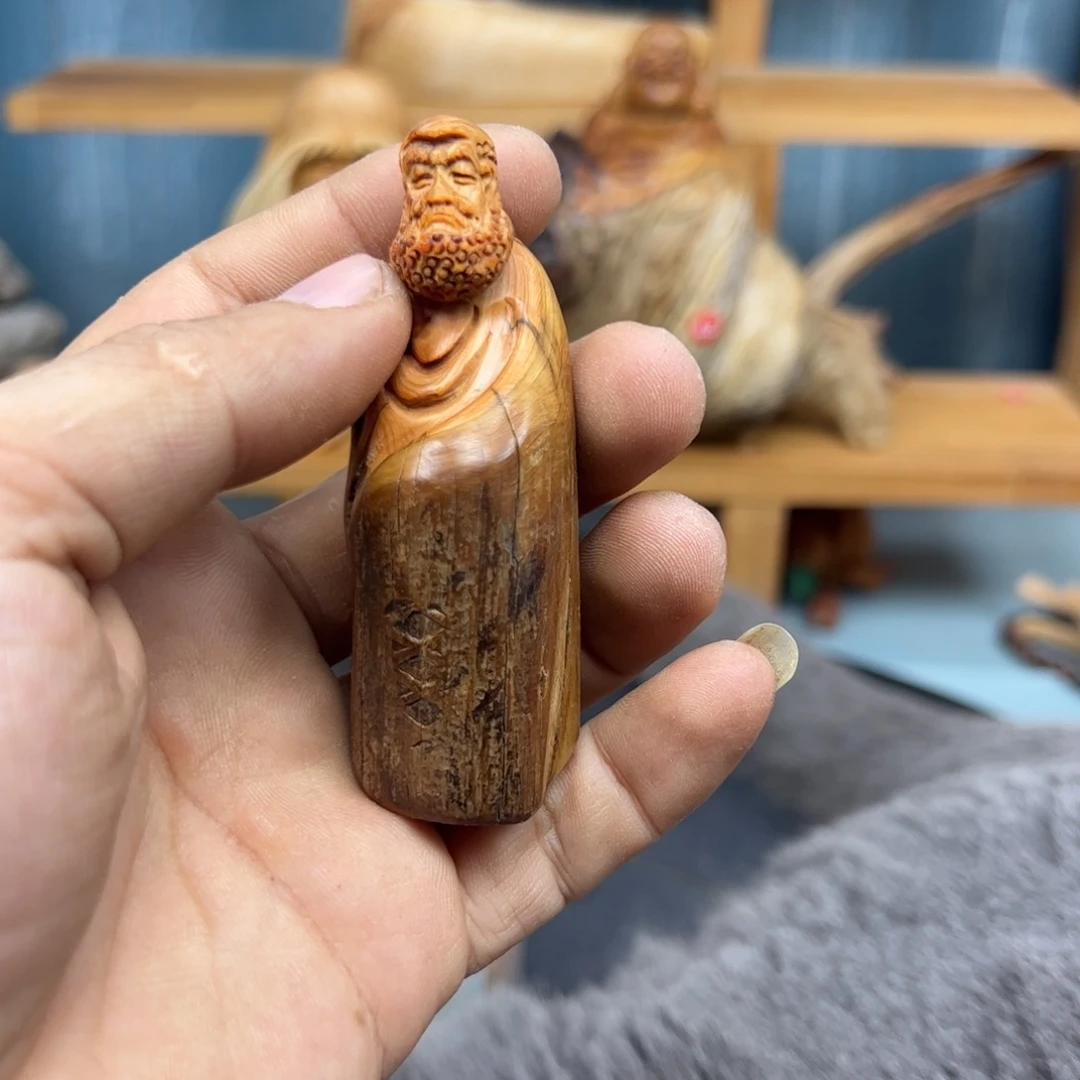 木可**包崖柏木摆件手把件