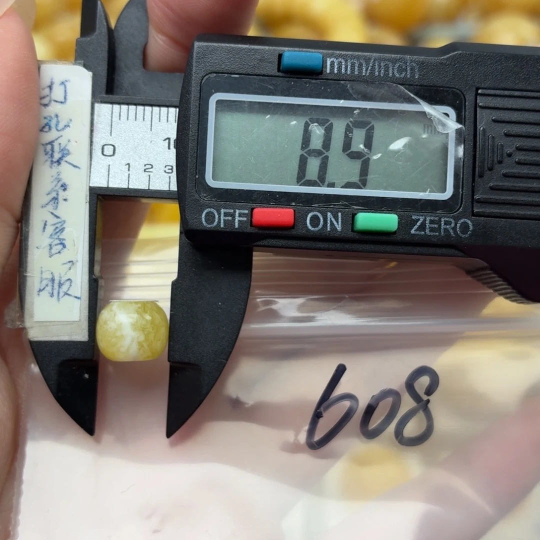 未镶嵌蜜蜡裸石蜜蜡