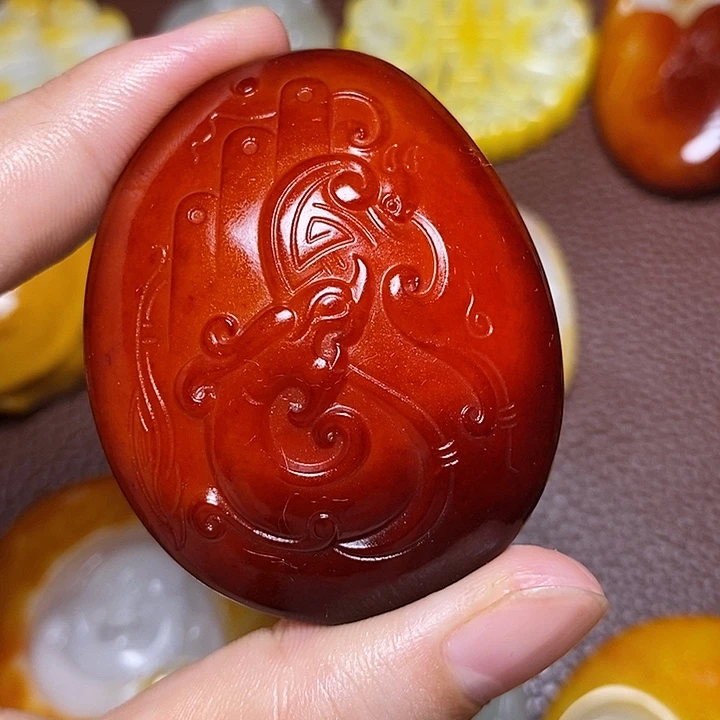 用***3颈饰未镶嵌和田玉