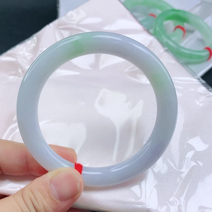 翡翠手镯（圆镯）未镶嵌56粉紫圆条手镯