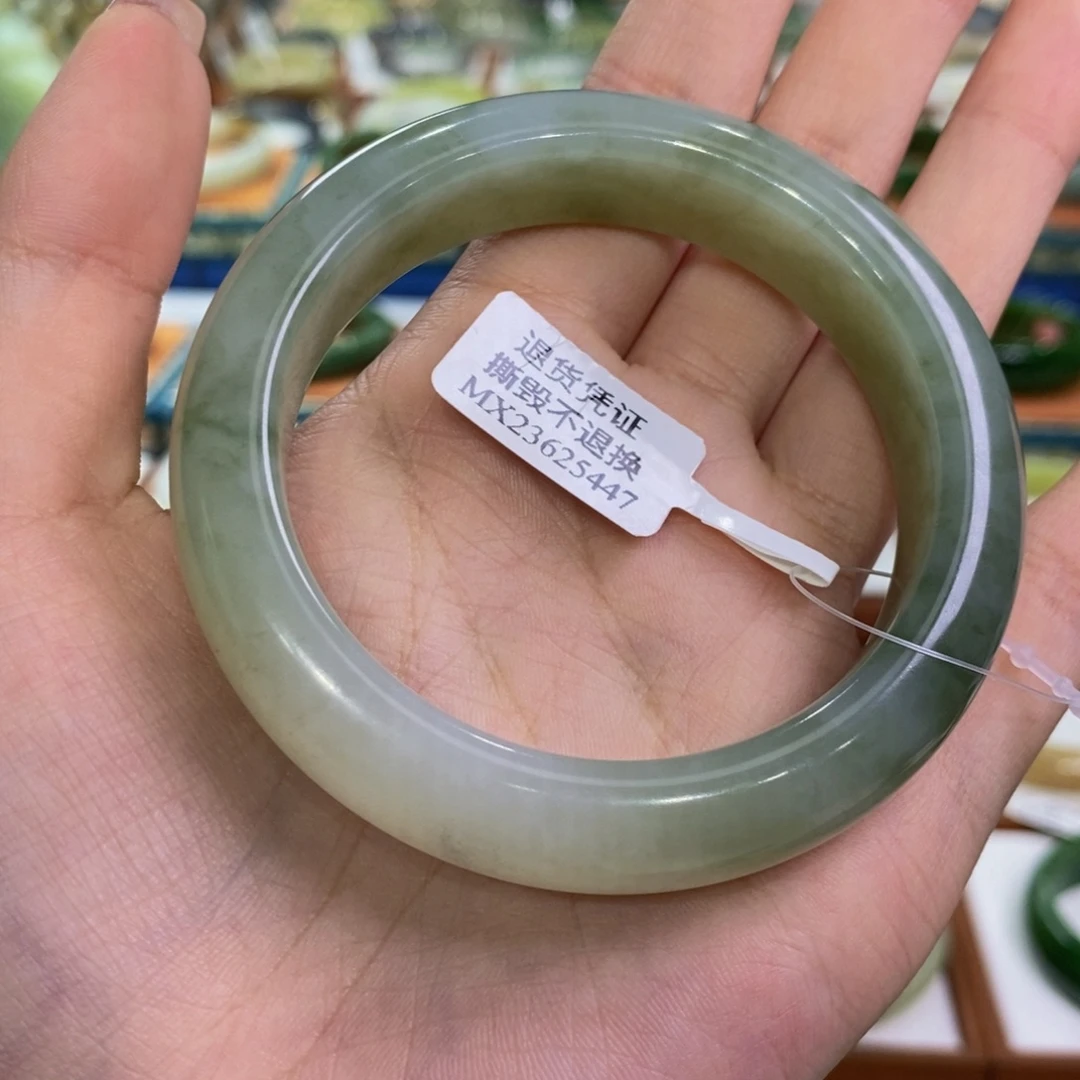 未镶嵌手镯和田玉且末白飘兰草翠56/57