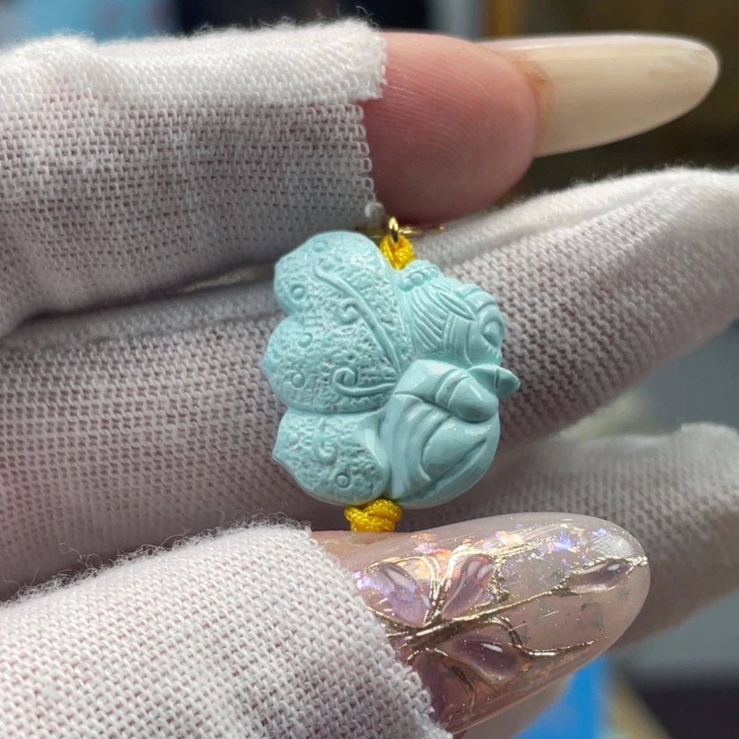 绿松石未镶嵌挂件