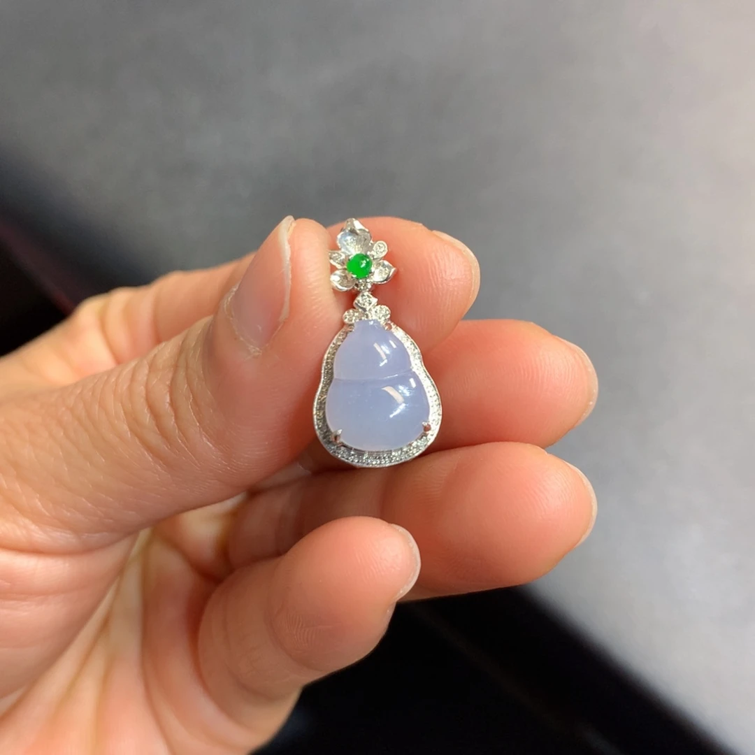 翡翠吊坠(不含链)18K金镶嵌