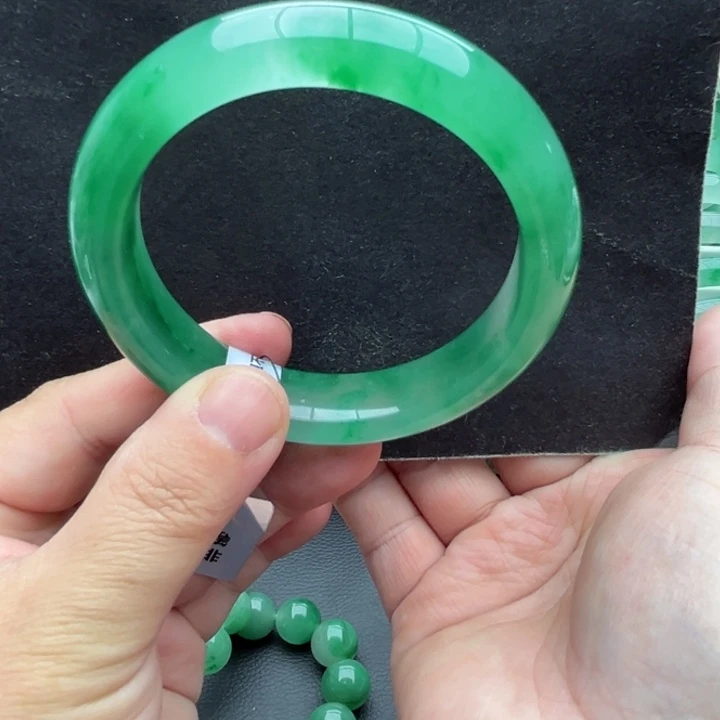 石英质玉未镶嵌手镯59.5