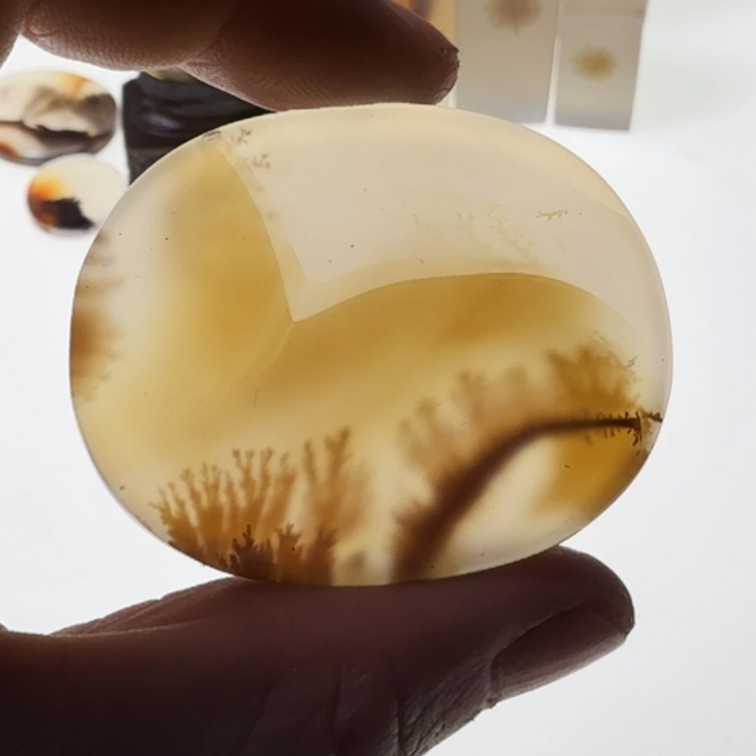 玛瑙/玉髓未镶嵌珠宝半成品