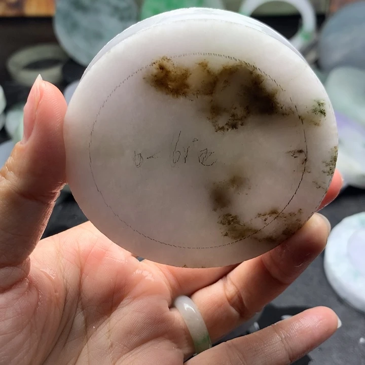 未镶嵌手镯定制翡翠