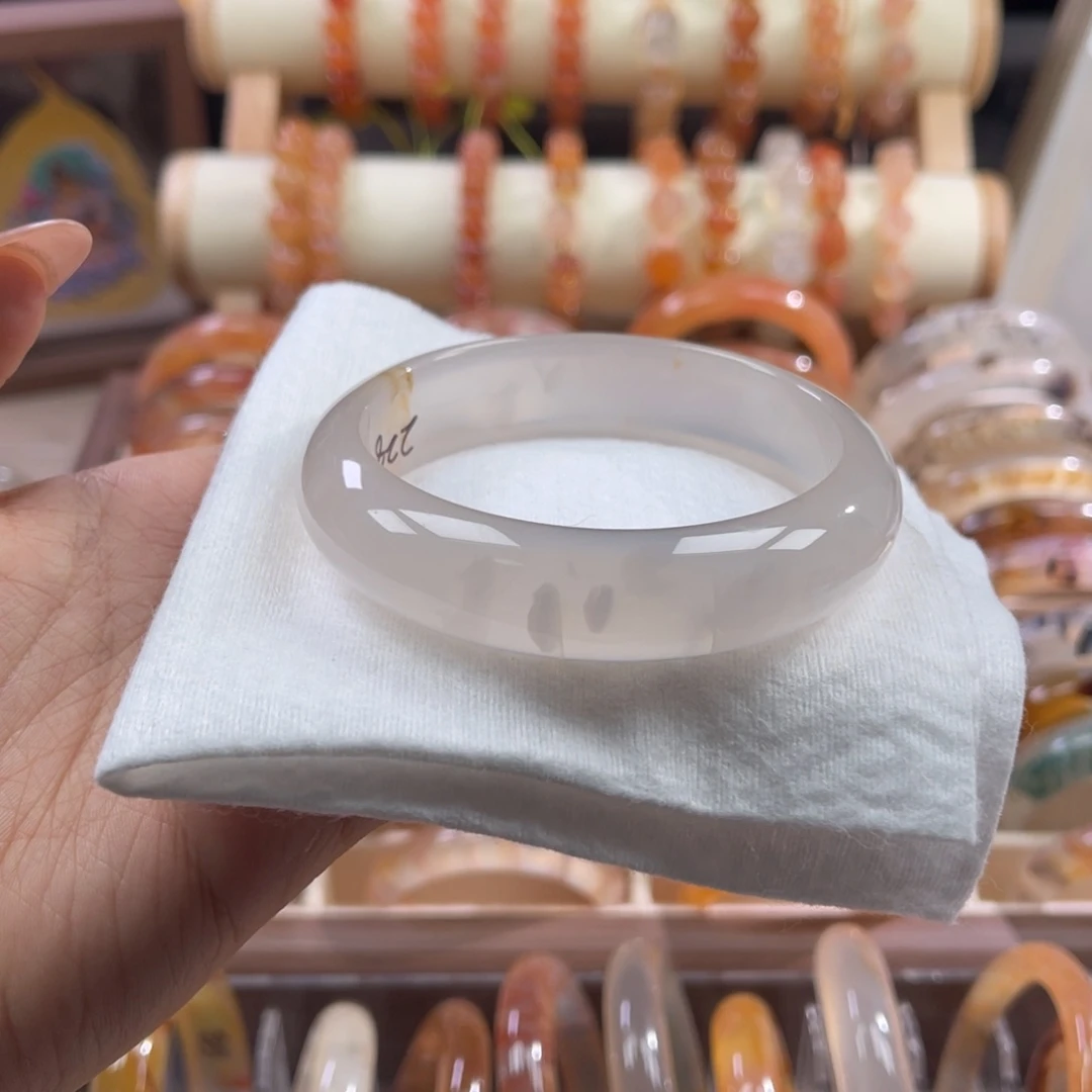 手镯玛瑙/玉髓合金60