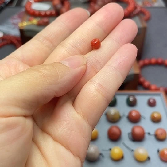 南红玛瑙单珠5mm多样性发未镶嵌