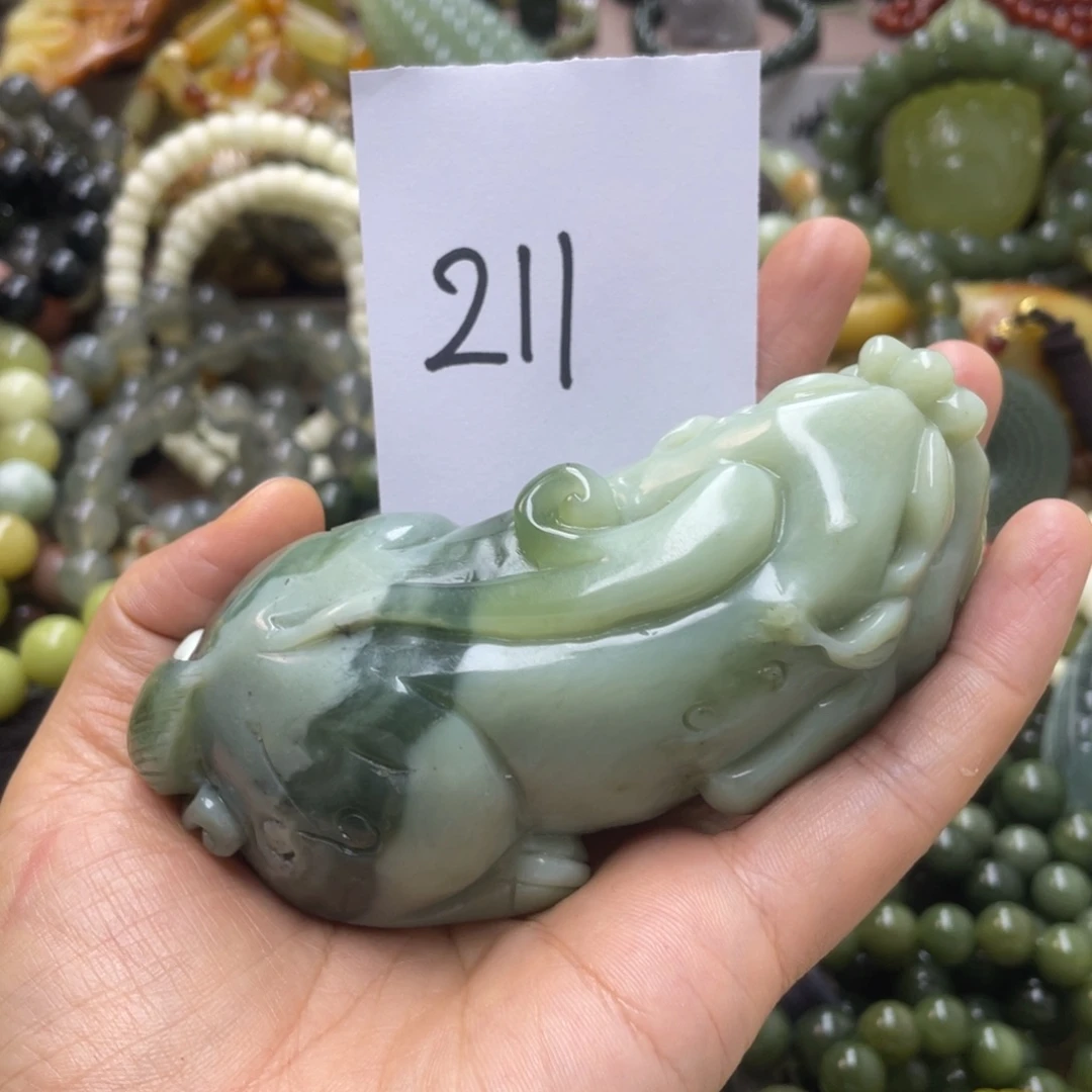 未镶嵌蛇纹石玉手链山**凯