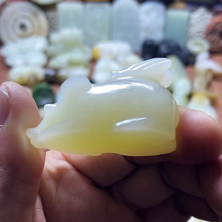 和田玉未镶嵌挂件