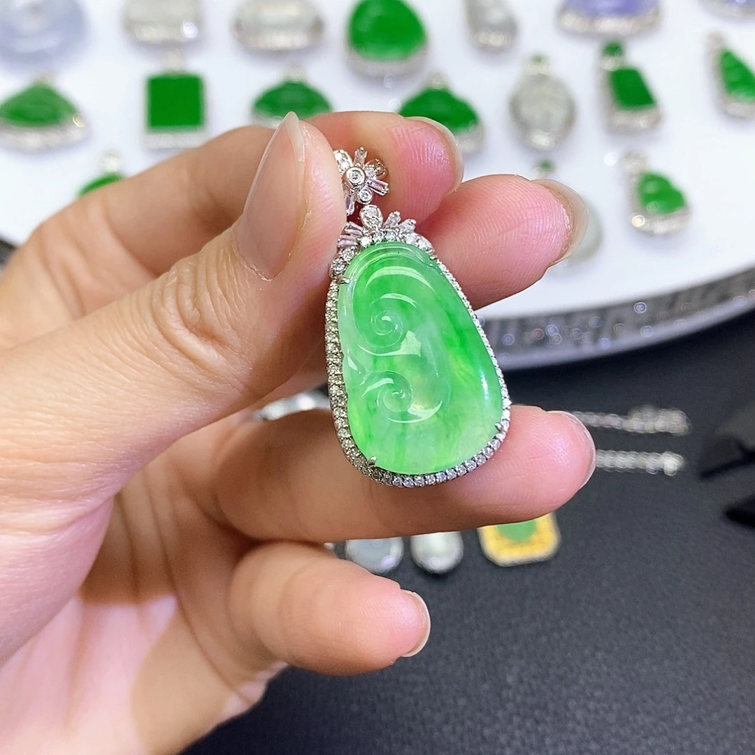 翡翠18K金镶嵌吊坠(不含链)