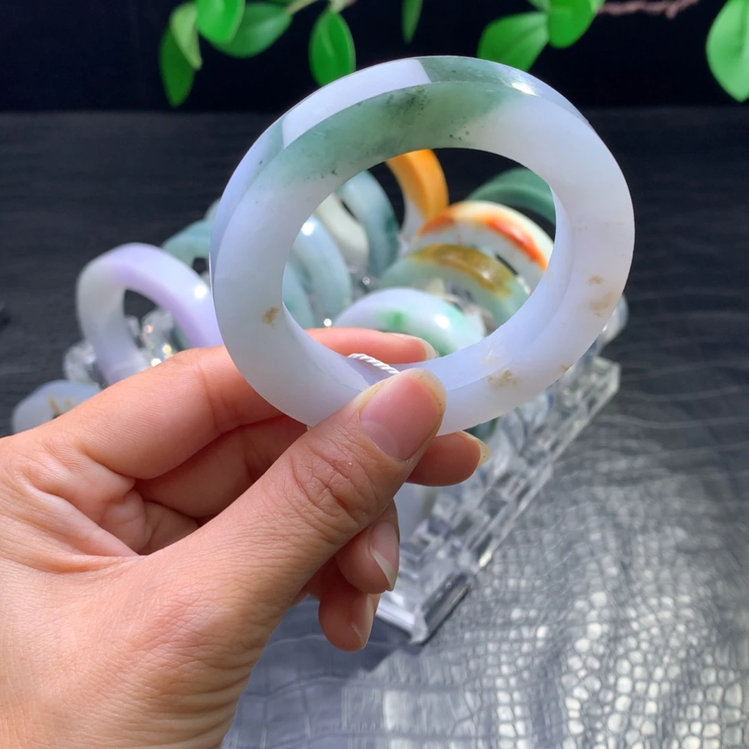 定制翡翠未镶嵌手镯