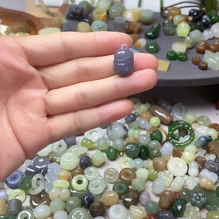 未镶嵌和田玉挂件铃铛