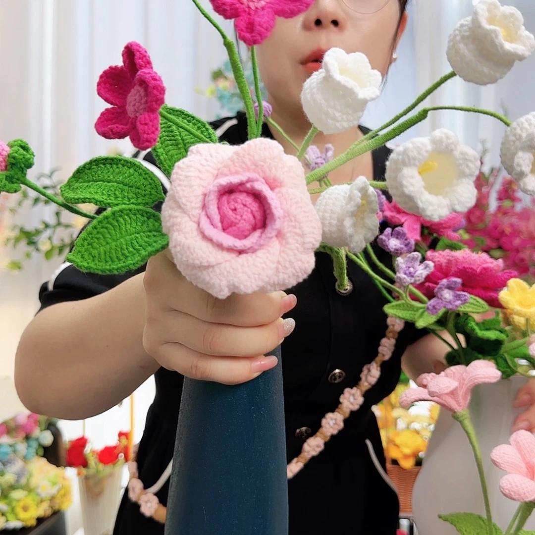 莱赛尔纤维棉手工钩织花束