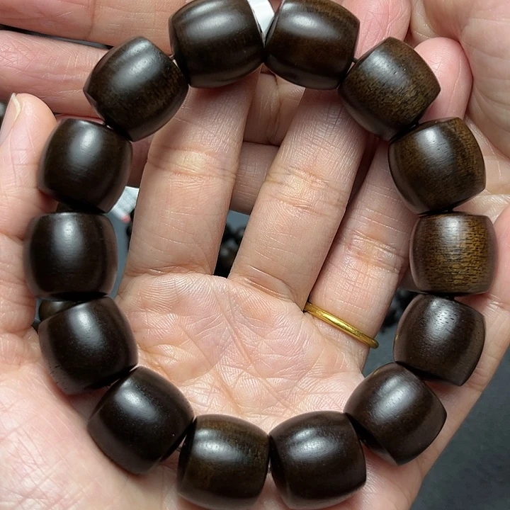 沉香手串白棋玉化