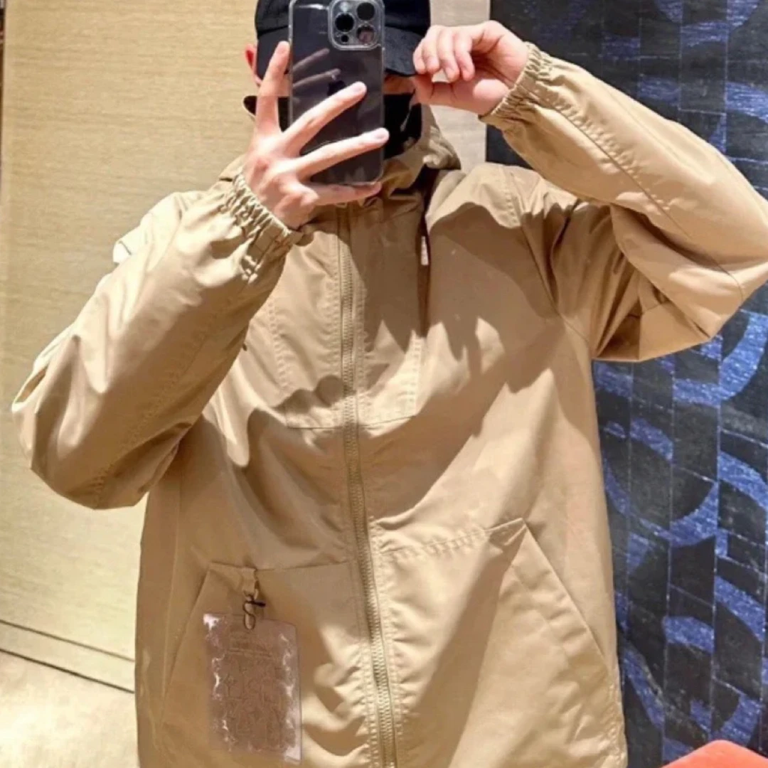 99新 LouisVuitton/路易威登 新款双面风衣 卡其色 52码 03345
