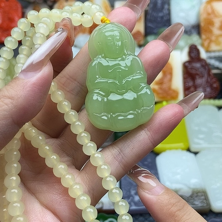 颈饰未镶嵌和田玉