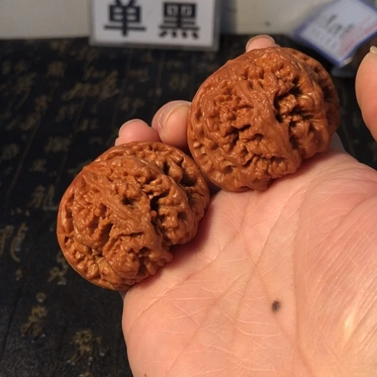 文玩核桃把件粗筋47mm