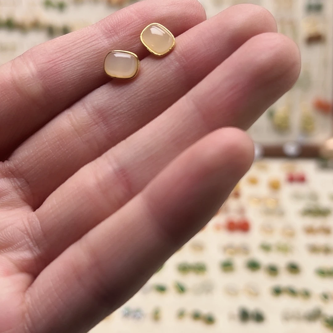 银S925镀金镶嵌和田玉耳钉