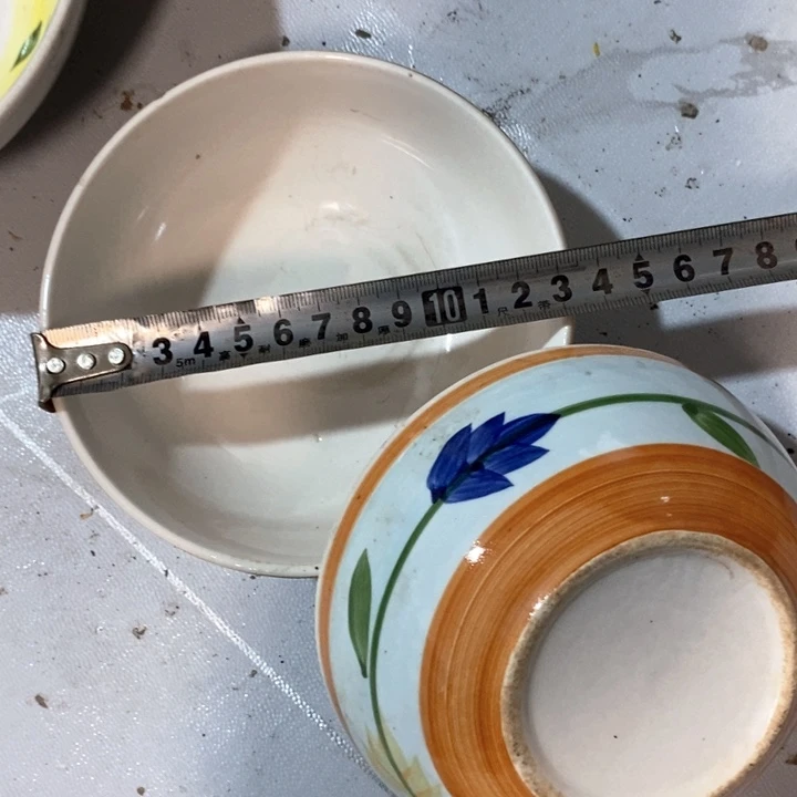 瓷片釉下手绘碗一对