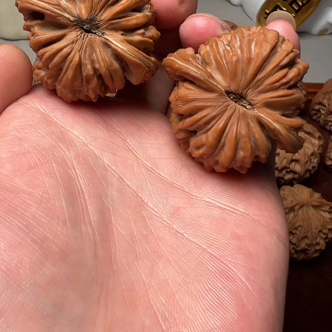 ****廉文玩核桃把件山西楼