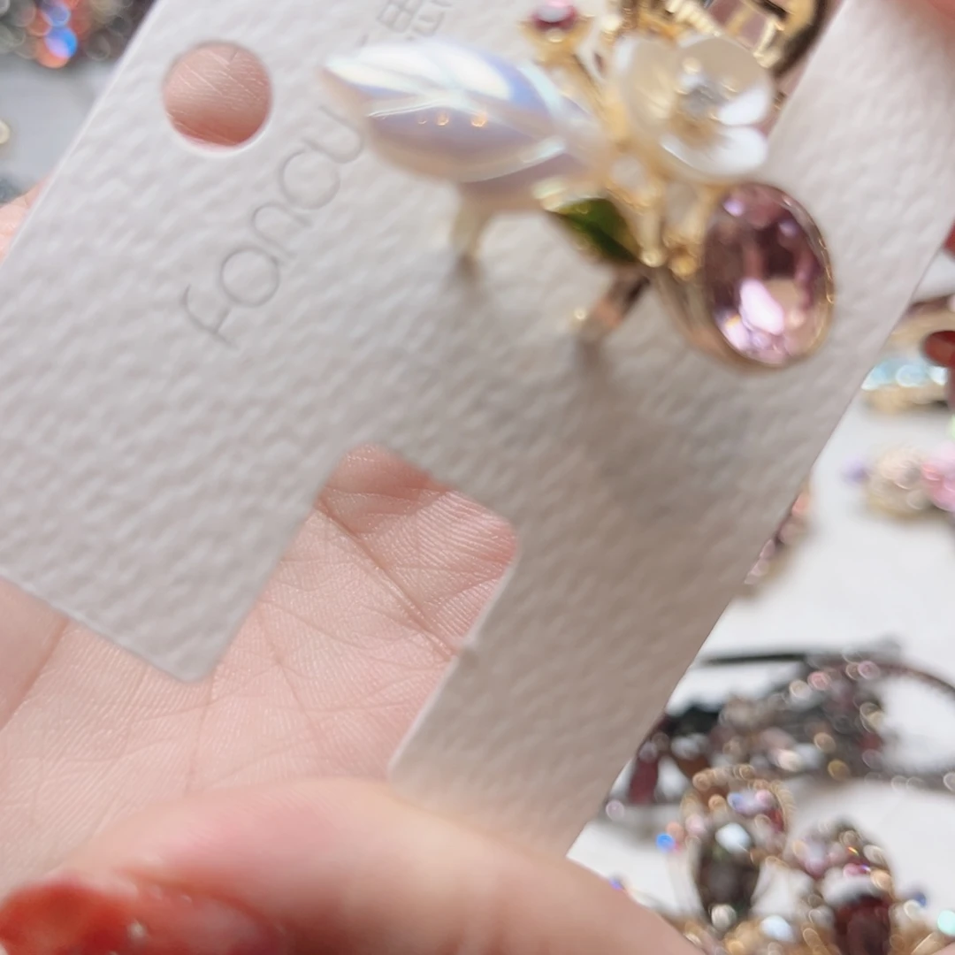 仿水晶铁合金贝壳花朵小抓