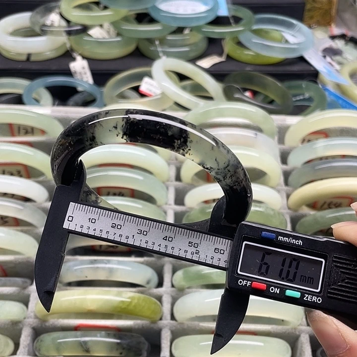 未镶嵌蛇纹石玉手镯122