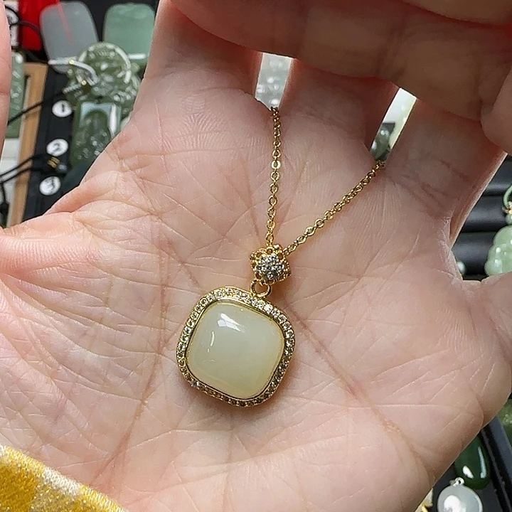 和田玉银S925镶嵌颈饰