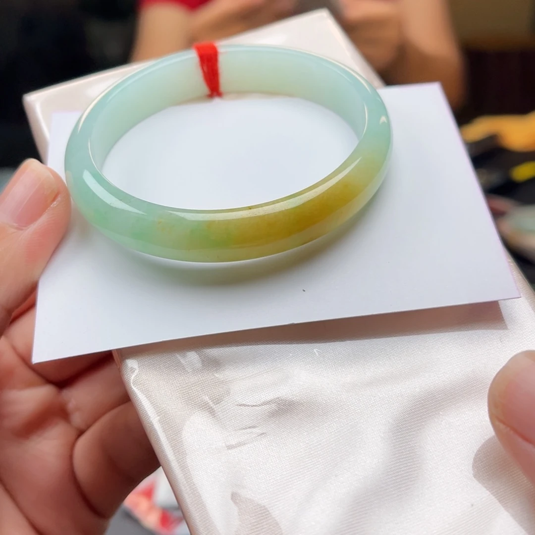 翡翠未镶嵌手镯手镯