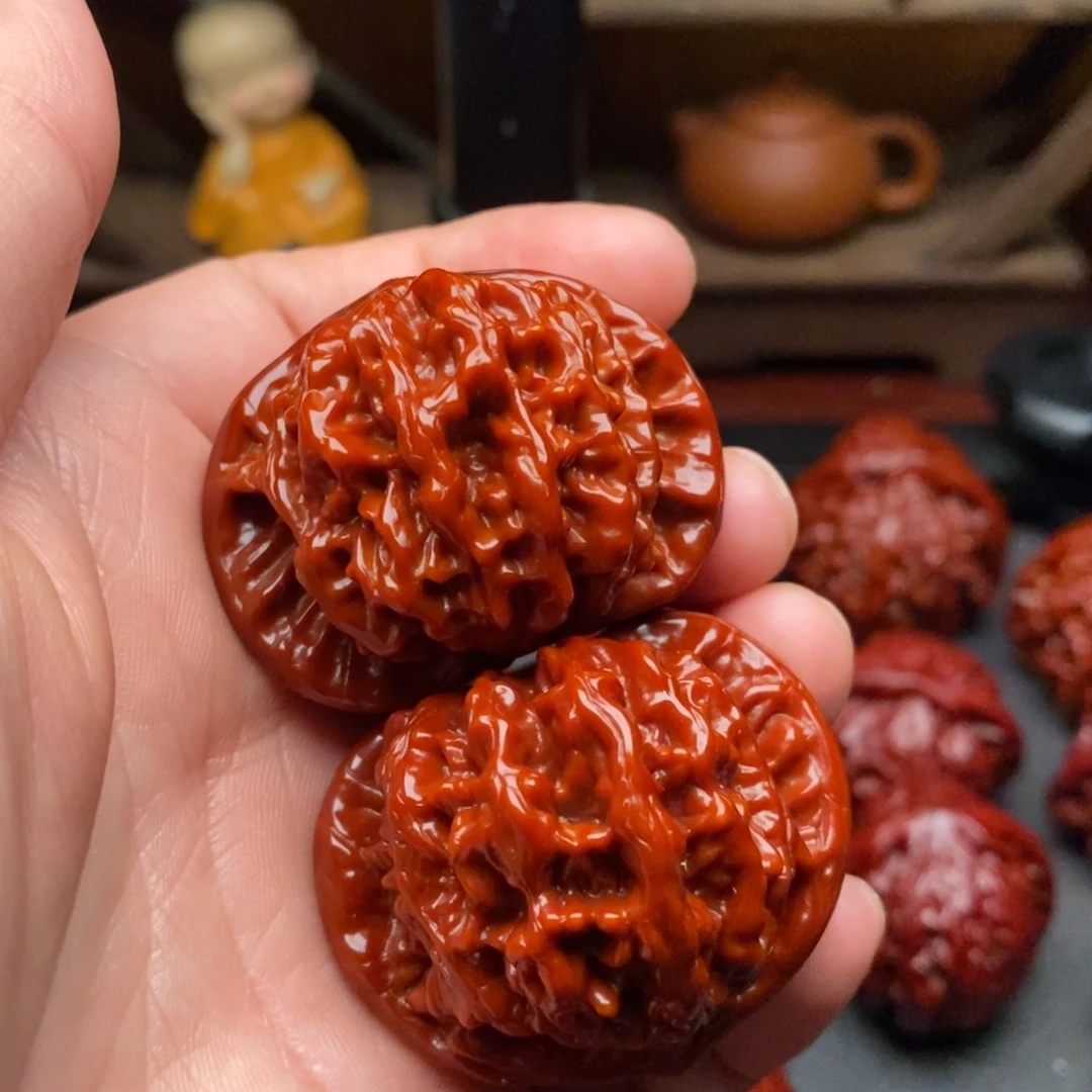 吊坠文玩核桃44虎头修尖