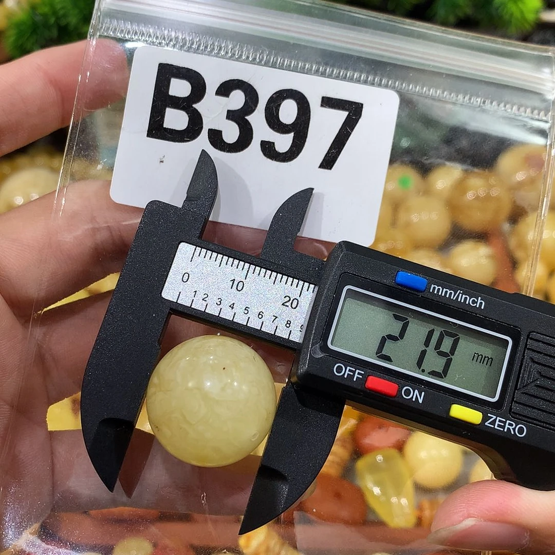 未镶嵌琥珀珠宝奇石