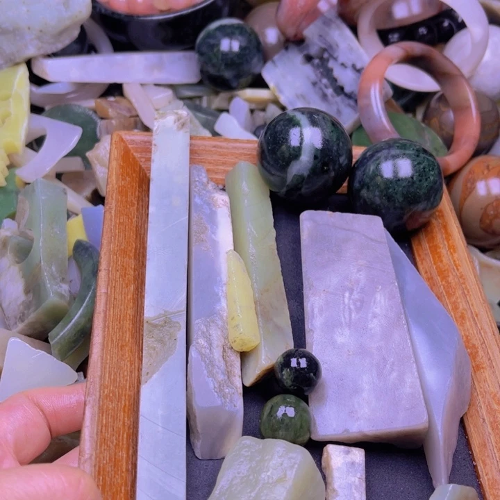 和田玉（糖玉）未镶嵌珠宝半成品你***奇