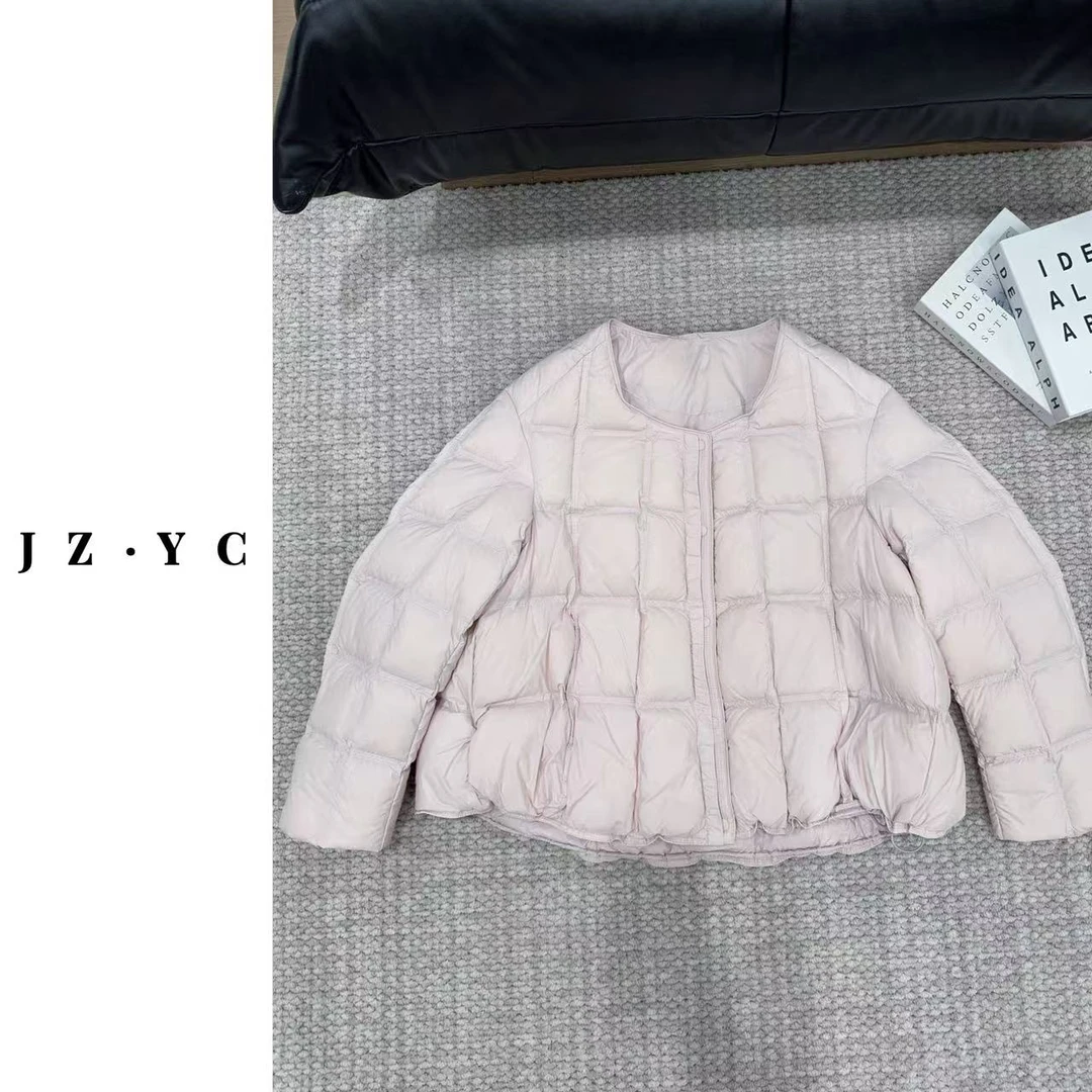 【洁子推荐】5926  圆领压褶 羽绒服