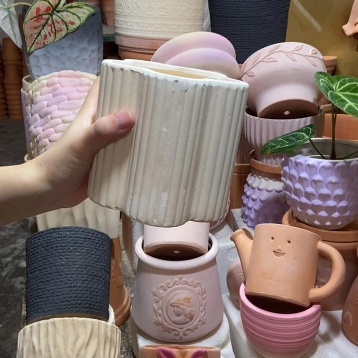 11×12白陶花朵盆 （无孔）粗陶1个