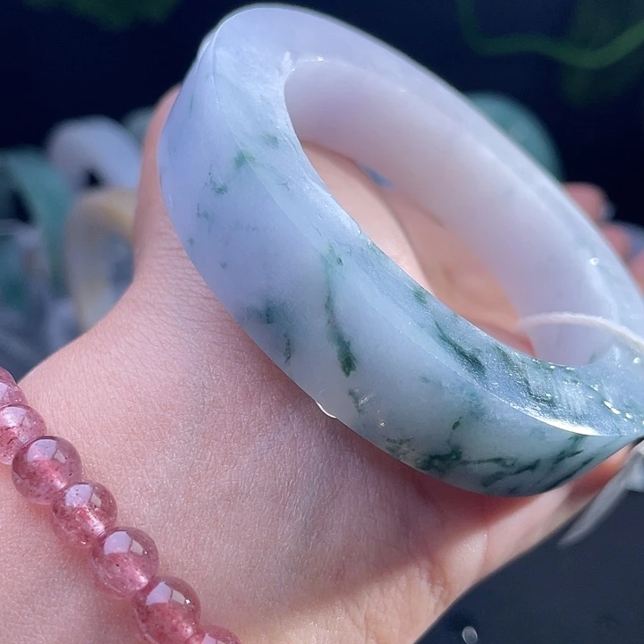 定制翡翠未镶嵌翡翠手镯