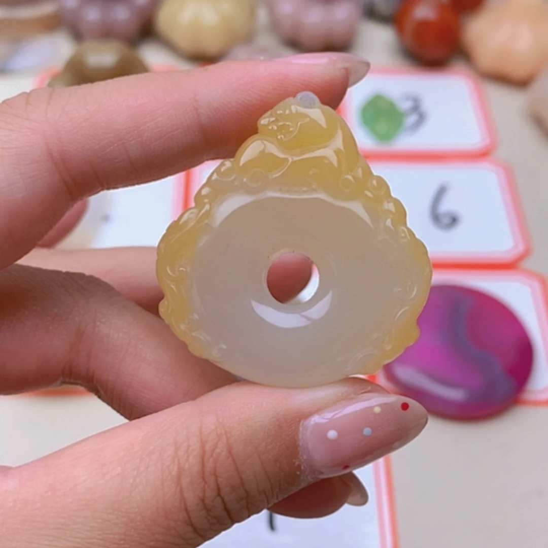 【闪购商品】未镶嵌玛瑙/玉髓珠宝半成品等*，