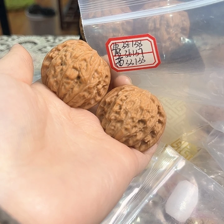 文玩核桃把件磨盘