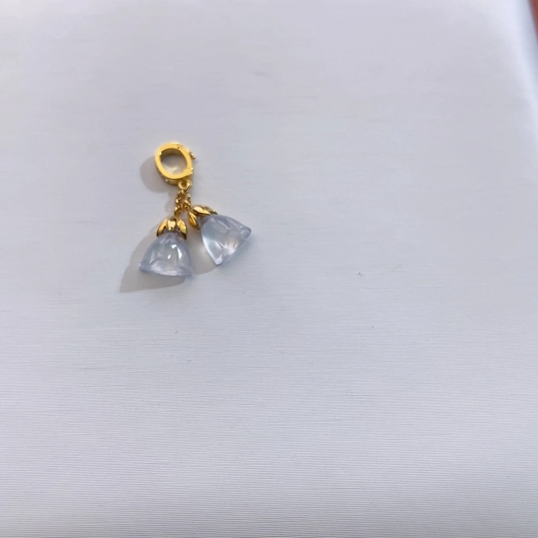 乐***者翡翠18K金镶嵌颈饰翡翠