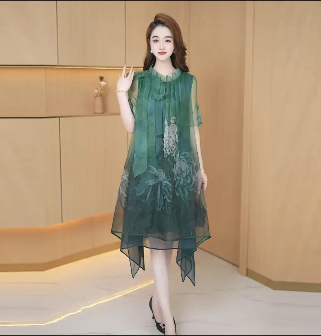 2025新款优雅连衣裙气质时尚减龄收腰显瘦春季设计感